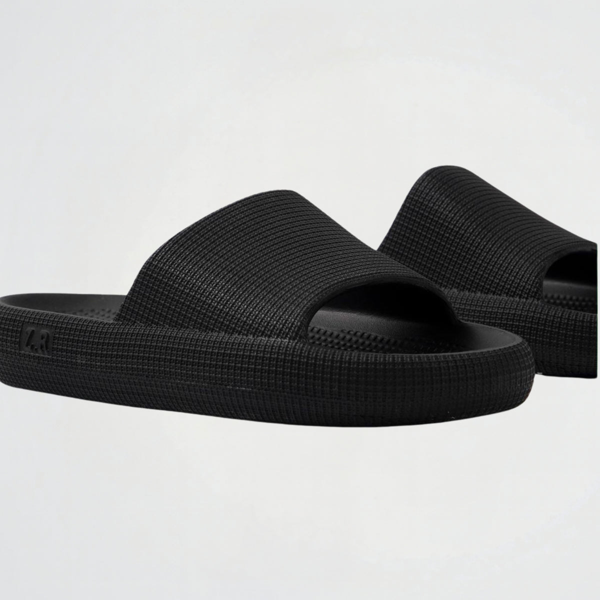 ZR Basic Black Slides